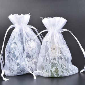 Sacs d'emballage en organza à cordon personnalisés en gros, 10x14cm, blancs transparents avec logo personnalisé pour cadeau de mariage - Product Image 3