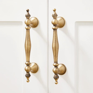 Poignées de porte de placard en laiton massif de luxe françaises, villas, appartements, quincaillerie de meubles, armoire, tiroir, boutons de porte de cuisine - Product Image 1