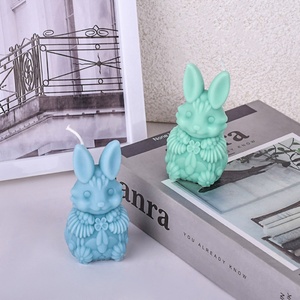 Moule en silicone Lapin de Pâques pour bougies en résine, idéal pour la décoration intérieure et les bougies parfumées - Product Image 4