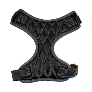 Conjunto de arnés y correa para mascotas de cuero genuino de primera calidad y forro de algodón, arnés para perros con diseño de diamantes, hecho a medida. - Product Image 1