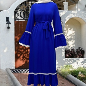 Robe d'été 2025 populaire en mousseline bulle avec bordure en dentelle à fleurs blanches, design modeste pour femme, usage quotidien, prix abordable - Product Image 3