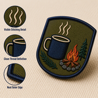 Badge brodé 3D personnalisé pour tasse de camping, mug de camping, ou comme emblème de feu de camp, pour veste, sac à dos, ou comme cadeau d'extérieur
