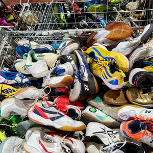 Festeggia presto il Natale con una massiccia <span class=keywords><strong>vendita</strong></span> di <span class=keywords><strong>abbigliamento</strong></span> usato per la tua collezione di scarpe Festive - Product Image 4