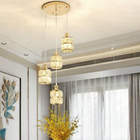 Lustre moderne nordique à 4 lumières en cristal, hauteur réglable, base dorée, avec LED pour hôtel, salle à manger, bar, îlot de cuisine