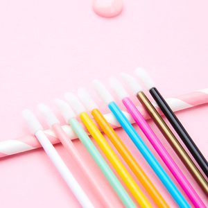 50 brosses exfoliantes pour les lèvres jetables, applicateurs de baume à lèvres multicolores - Product Image 2