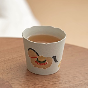 Taza de agua Qian Ma pintada a mano en color caramelo, taza de cerámica para degustación de té, juego de té Kung Fu, taza de té personal, taza de oficina con diseño floral - Product Image 2