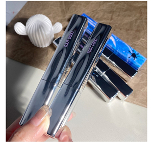 <span class=keywords><strong>Gloss</strong></span> à lèvres hydratant et repulpant effet miroir, longue tenue, fini mat argenté, végétalien, marque privée - Product Image 4