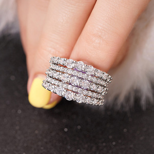 Anello Geometrico Rotondo Multistrato con Zirconi, Gioiello da Mano Elegante e Brillante per Donne - Product Image 4