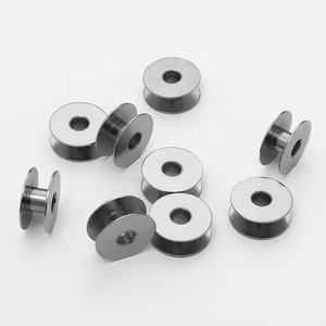 Accessori per macchina da cucire con chiusura in metallo industriale - Product Image 1