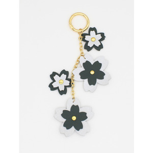 Großhandel PU-Leder Kirschblüten-Schlüsselanhänger Mehrschichtiger Blumenanhänger Schlüsselring Modischer Taschenanhänger Ornament für Feiertagsgeschenke - Product Image 6