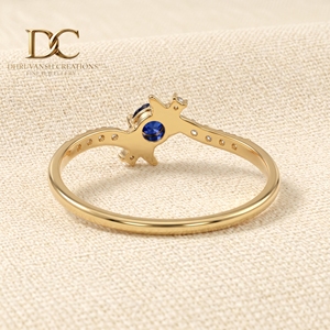 Bague de fiançailles et de mariage de luxe pour femme en or jaune massif 14 carats certifiée IGI avec diamants de laboratoire et saphir bleu royal - Product Image 4