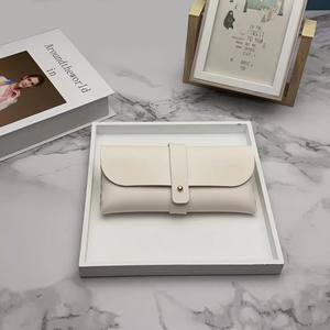 Étui à lunettes en cuir rectangulaire noir avec fermeture à pression, sac de rangement haute résistance pour lunettes de soleil et lunettes - Product Image 5