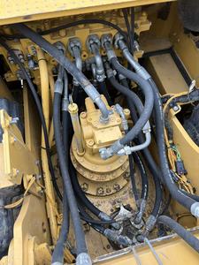 รถขุดตีนตะขาบ Caterpillar 320GC มือสอง น้ำหนัก 20 ตัน ของแท้จาก Cat ระบบไฮดรอลิก ประหยัดน้ำมัน สภาพดี เหมาะสำหรับงานก่อสร้าง - Product Image 3