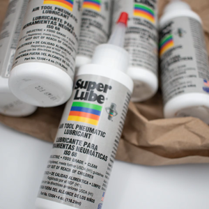 Lubrifiant industriel Super Lube S12004 Composé anti-grippage robuste sans métal pour les conditions difficiles pour les filetages, les boulons et les joints - Product Image 3