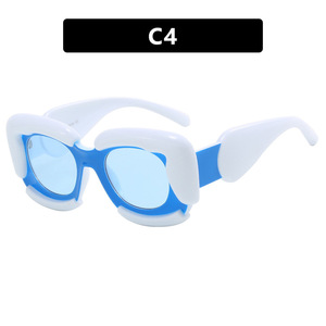 Low Price High Quality Square Glasses Fashionable <b>Large</b> <b>Frame</b> Square Women's Sunglasses - Product Image 6