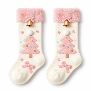 Calcetines Navideños Rosados Personalizados, Tejido de Punto, Decoración Navideña para Colgar en la Chimenea, con Borde de Piel Sintética, Lazo y Campana - Product Image 3