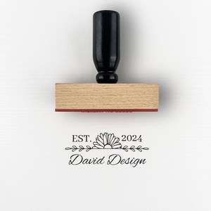 Sello con logotipo <span class=keywords><strong>de</strong></span> madera, venta al por mayor, logotipo personalizado, logotipo personalizado, sello <span class=keywords><strong>de</strong></span> goma <span class=keywords><strong>de</strong></span> madera con mango - Product Image 1
