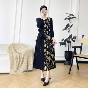 Nouvelle Collection Été 2026 : Robe Plissée Miyake Tendance pour Femme – Coupe Ample et Décontractée, Grandes Tailles, Vêtements Féminins en Gros - Product Image 2