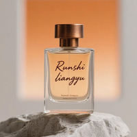Bouteilles en verre transparentes vides de rectangle de parfum bon marché Offres Spéciales 30ml 50ml 100ml avec le distributeur de parfum de haute qualité de chapeau de sertissage