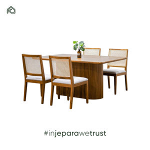 Juego de Comedor Emir: Crea Momentos Inolvidables con el Juego de Comedor Emir que Combina Madera de Teca Resistente y Asientos Tapizados de Lujo - Product Image 1