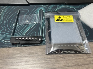 Bac à disques SSD NVMe 2,5 pouces pour serveur PowerEdge 16G R660 R760, support de montage à chaud, fabriqué à Guangdong - Product Image 3
