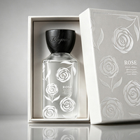 Flacon de parfum carré en verre de 50 ml et 100 ml avec bouchon en bois gravé, motif de rose personnalisé, logo en relief, boîte cadeau florale de luxe