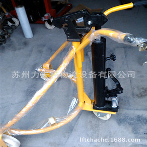 เครื่องยกถังน้ำมันแบบใช้เท้าเหยียบ สำหรับถังพลาสติกขนาด 200 ลิตร - Product Image 2