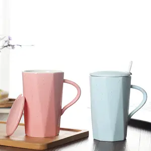 Glazed Porcelain Tea Mug with a Bamboo lid and a Spoon