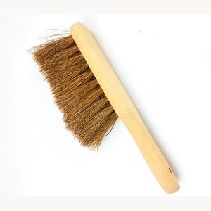 Spazzola per spazzare a mano riempita in morbida fibra di cocco in legno naturale al 100% - Product Image 4