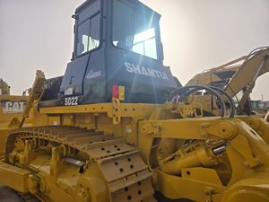 Chargeur diesel à quatre roues motrices en stock, livraison rapide, chargeur de 2 tonnes avec pneus semi-solides - Product Image 3