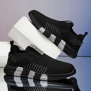 รองเท้ากีฬาผู้ชายรุ่นใหม่ประจำปี 2026 สำหรับฤดูใบไม้ผลิ  วัสดุตาข่าย  บุรองรับแรงกระแทกด้วย EVA  กันลื่น น้ำหนักเบา ซับในผ้าฝ้าย  ปักลาย - Product Image 4