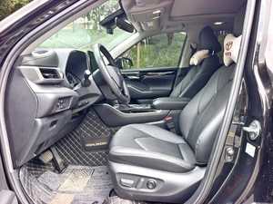 Nuevo Highlander Hybrid AWD Platinum <span class=keywords><strong>2022</strong></span> de <span class=keywords><strong>7</strong></span> plazas, 2.5L R20, Volante a la Izquierda, Cuero Oscuro, Ahorro de Combustible, Potente, Techo Panorámico - Product Image 5