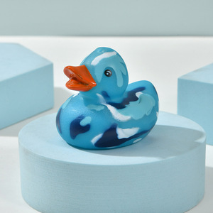 Bán buôn số lượng lớn nhựa biểu tượng tùy chỉnh đảo mới lạ 2 inch ngụy trang cao su duckies một chục các loại - Product Image 6