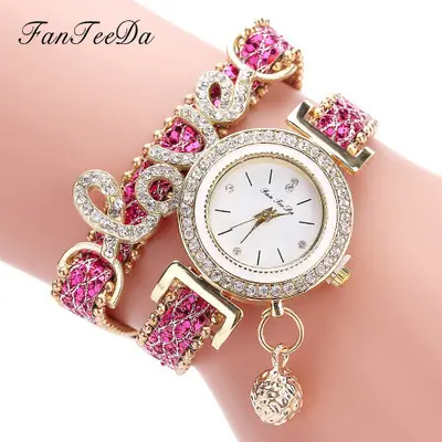 FanTeeDaトップブランドの女性のブレスレット時計レディースラブレザーストラップラインストーンクォーツ腕時計高級ファッションクォーツ時計