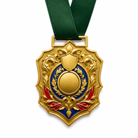 Médaille personnalisée en alliage de zinc 3D en forme de feuille d'érable dorée, à graver, avec ruban rouge, pour récompenses sportives, scolaires et de compétition.