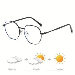 Gafas de Miopía con Marco de Aleación Poligonal para Hombre y Mujer, Moda 2025, Anti Luz Azul, Fotocromáticas - Product Image 2