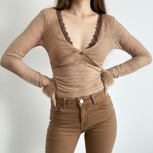 Blusa Elegante y Chic para Mujer, Primavera 2026, Ajustada, Corta, con Encaje, Escote Profundo en V, Tejido Elástico, Manga Larga, Adorno de Plumas - Product Image 5