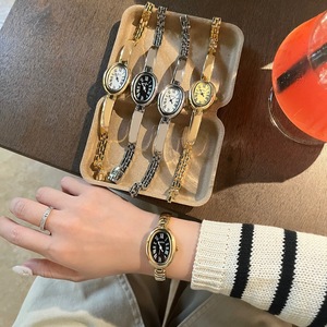 Montre de haute qualité, nouveau design luxueux, bracelet ovale tendance, petit cadran, montre à quartz, bon cadeau pour les filles - Product Image 6