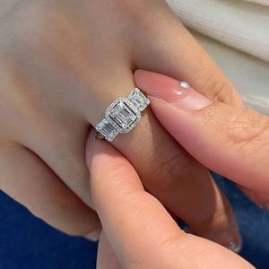 Xinfly 18K White Pure Gold Fine Design Woman Natural Real Diamond Engagement Wedding <b>Ice</b> Out <b>Ring</b> - Product Image 4