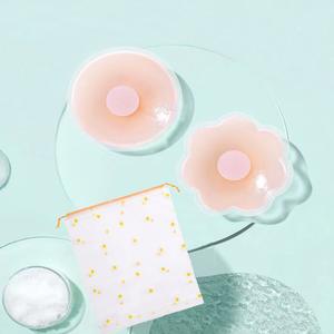 وسادات حلمات قابلة لإعادة الاستخدام مقاومة للماء وغير مرئية غطاء حلمات رقيق ذاتي اللصق مصنوع من السيليكون عالي الجودة - Product Image 6