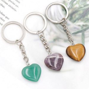 Llavero con Colgante de Piedra Natural en Forma de Corazón, Joya para Regalo - Product Image 3