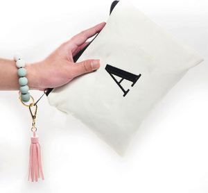 Sac à crayons personnalisé en toile brodée avec alphabet mignon, idéal pour les cadeaux d'anniversaire, de mariage, de demoiselle d'honneur - Product Image 4