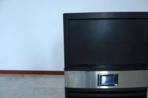 Máquina de Hielo en Cubos Comercial Nuelead NES-60C, Eléctrica, Bajo Ruido, Alta Calidad, 60 kg/día, para Cafeterías y Uso Doméstico - Product Image 5