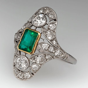 Anello Vintage con Design Traforato in Pizzo Stile Verde Smeraldo per Donne - Product Image 4