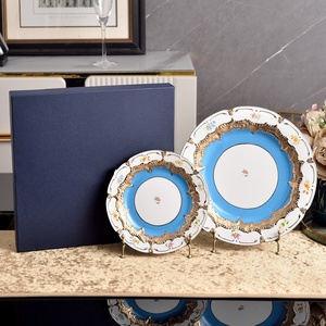 Platos de Porcelana Dorada de Lujo de Nuevo Diseño, Más Vendidos, de 8+10 Pulgadas, con Personalización para Banquetes de Boda - Product Image 1