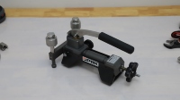 High-Accuracy Portable Measuring Instruments Pump with LCD Display, 0-600 PSI Range for Oil/Water/Gas
