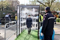 Système de brumisation haute pression extérieur avec une capacité de 2,0 L/min, portée de 30 à 150 m, machine à brouillard, buses à brume d'eau
