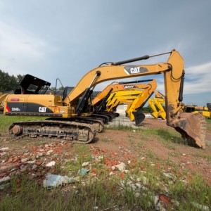 รถขุดตีนตะขาบ Caterpillar 324D2L มือสอง ลดราคาพิเศษ น้ำหนัก 25 ตัน ชั่วโมงการใช้งานต่ำ สีเดิมจากโรงงาน ระบบไฮดรอลิกดีเยี่ยม - Product Image 1