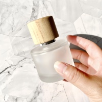 Flacon de parfum vintage en verre dépoli transparent avec couvercle en bois, capacité 30ml/50ml/100ml, sérigraphié, vide, pour aromathérapie