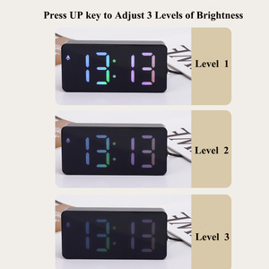 Horloge électronique portable à double alimentation avec miroir, éclairage RGB multicolore, rétroéclairage LED à 3 niveaux, alarme numérique avec fonction snooze, horloge de bureau à domicile - Product Image 4